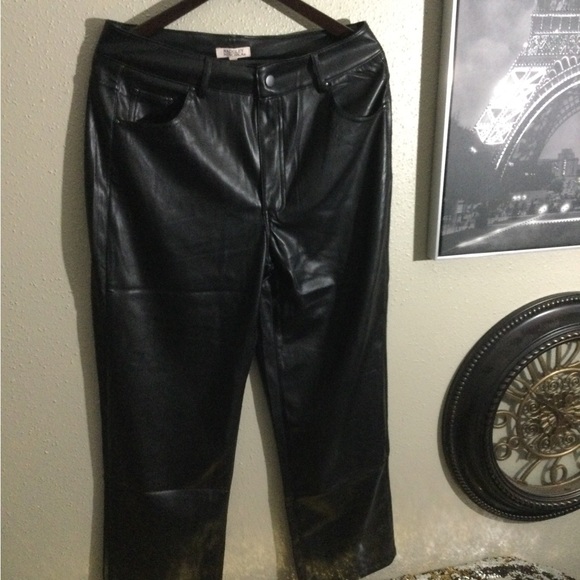 Soft Vegan Leather - Picture 3 of 4